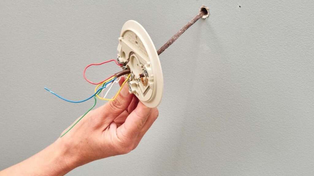 Honeywell Thermostat Wiring: 8 Fatal Mistakes to Avoid 6-dubai-uae Disconnect and remove the old wall plate